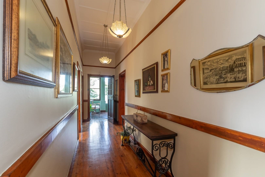 6 Bedroom Property for Sale in Newlands Western Cape